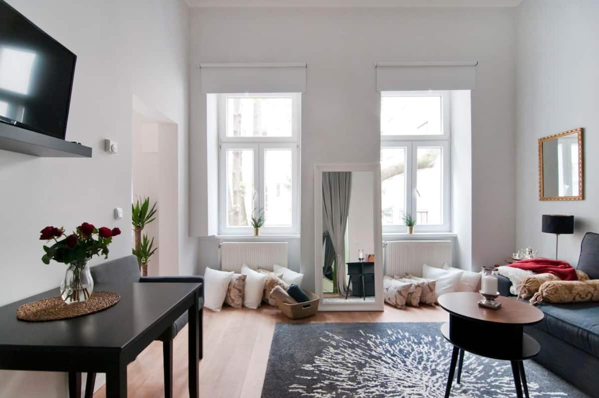 ⍟luxurious And Bright⍟ 5 Min Walk To City Center Appartement