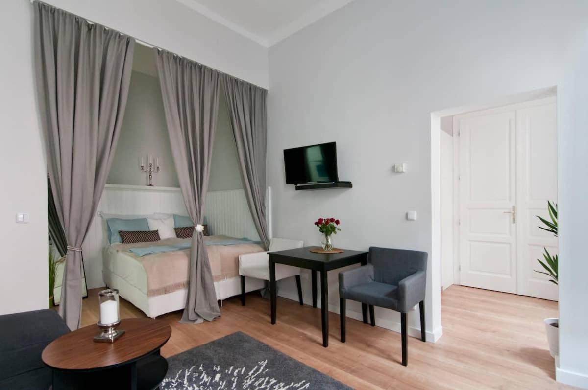 ⍟luxurious And Bright⍟ 5 Min Walk To City Center Appartement *